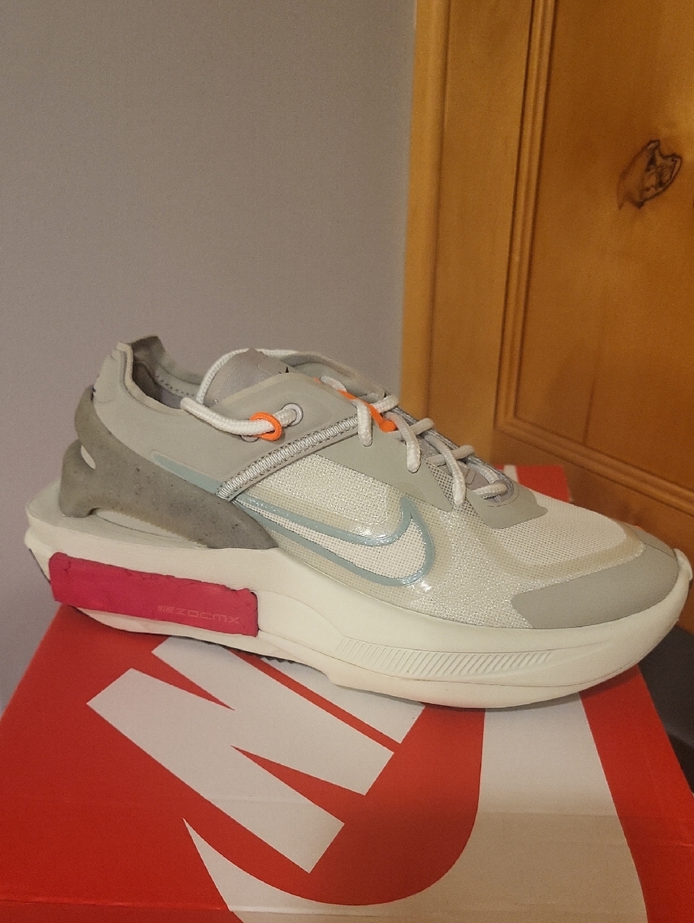 Nike Fontanka Edge Stone Steam Black Sea Glass Women's 5 Medium. New Inbox.